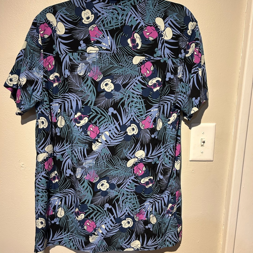 Disney 100% Rayon Men's Blue Mickey Mouse Tropical Hawaiian Shirt - Picture 2 of 6